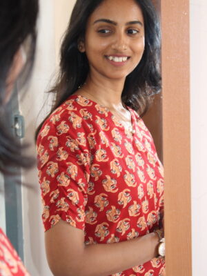 Red Kurti