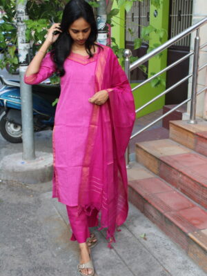 Gulabi Grace Salwar Set